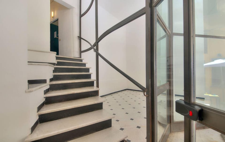 250 m from the Aquarium, Historic Center, Wi-Fi, Air Conditioning Apartment in Genoa