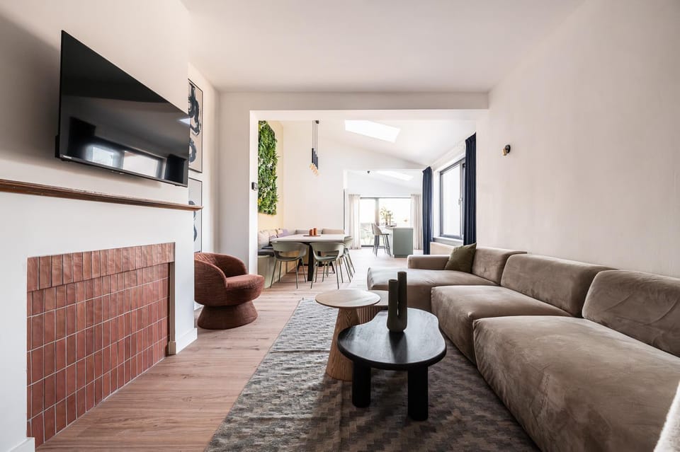 Communal lounge/ TV room, TV and multimedia, Living room