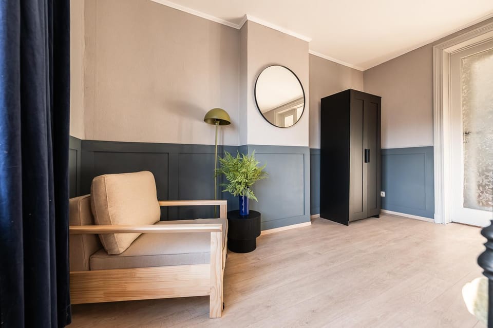 Bedroom, wardrobe