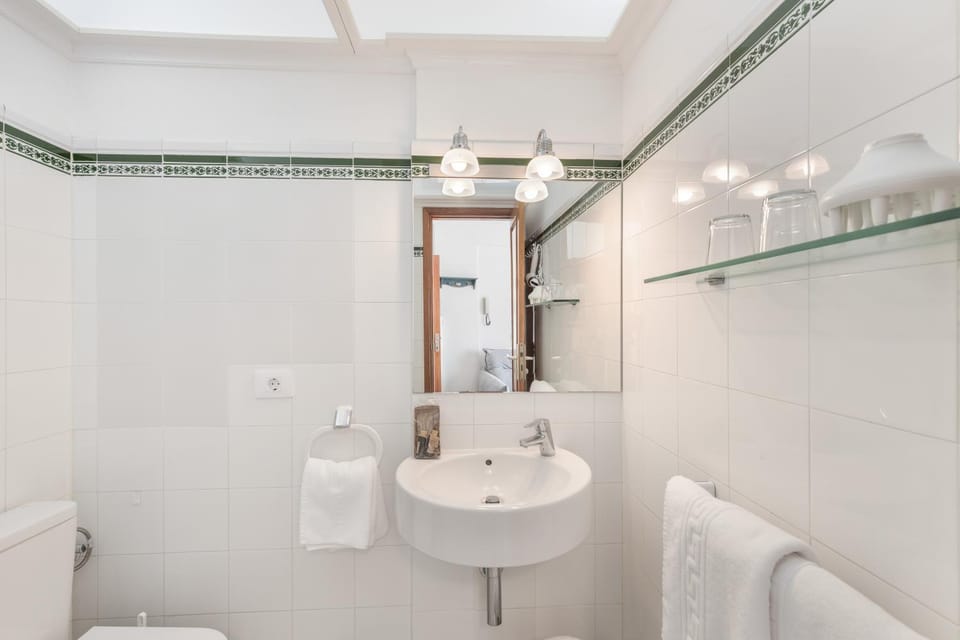 Bathroom, Living room