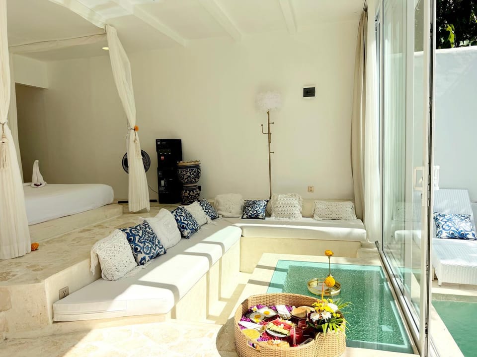 View (from property/room), Living room, Bedroom, Swimming pool