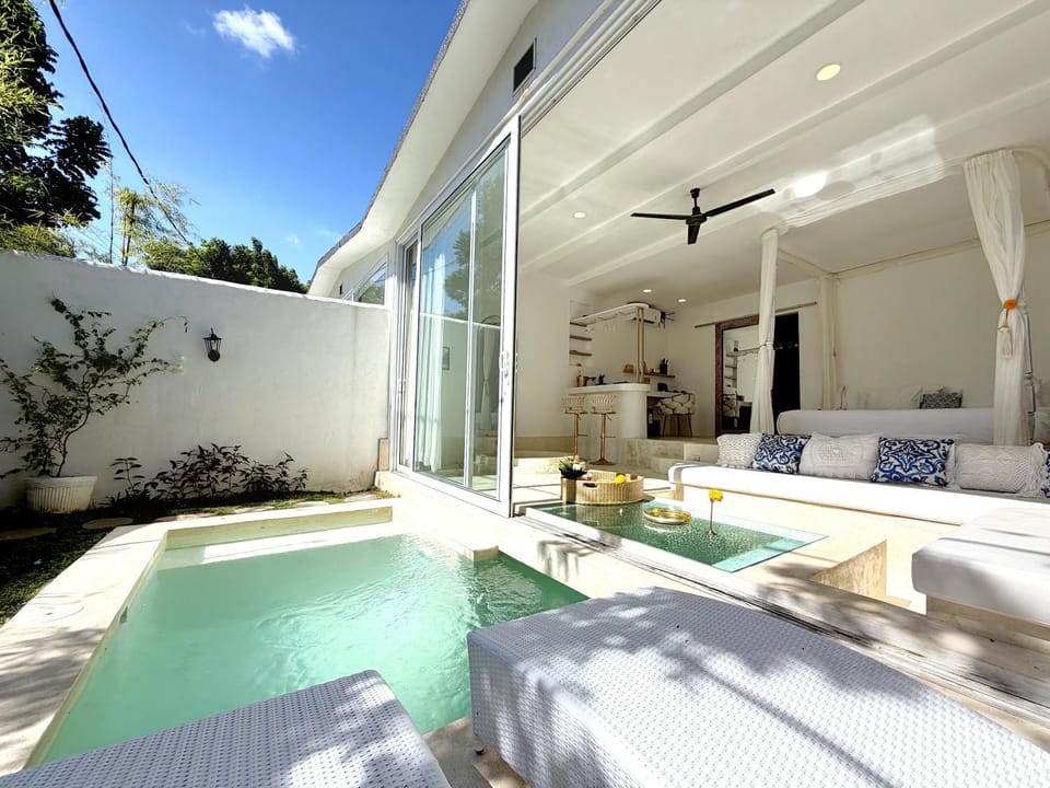 Natural landscape, Garden view, Landmark view, Pool view, Swimming pool, Breakfast