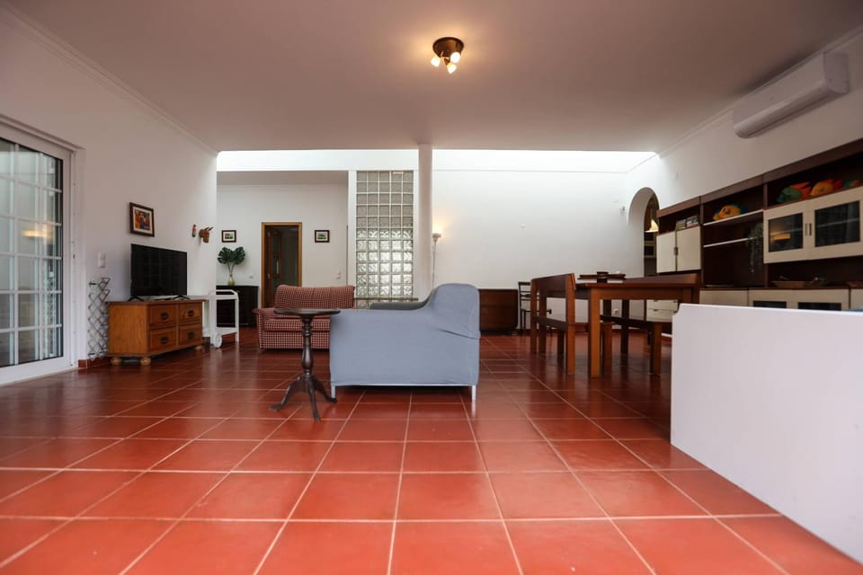 Villa Cuca Villa in Costa da Caparica