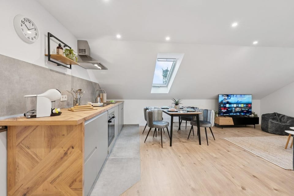 Kitchen or kitchenette, Living room, Seating area