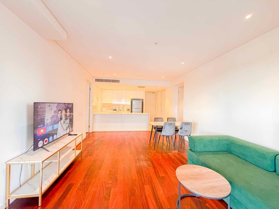 TV and multimedia, Kitchen or kitchenette, Living room