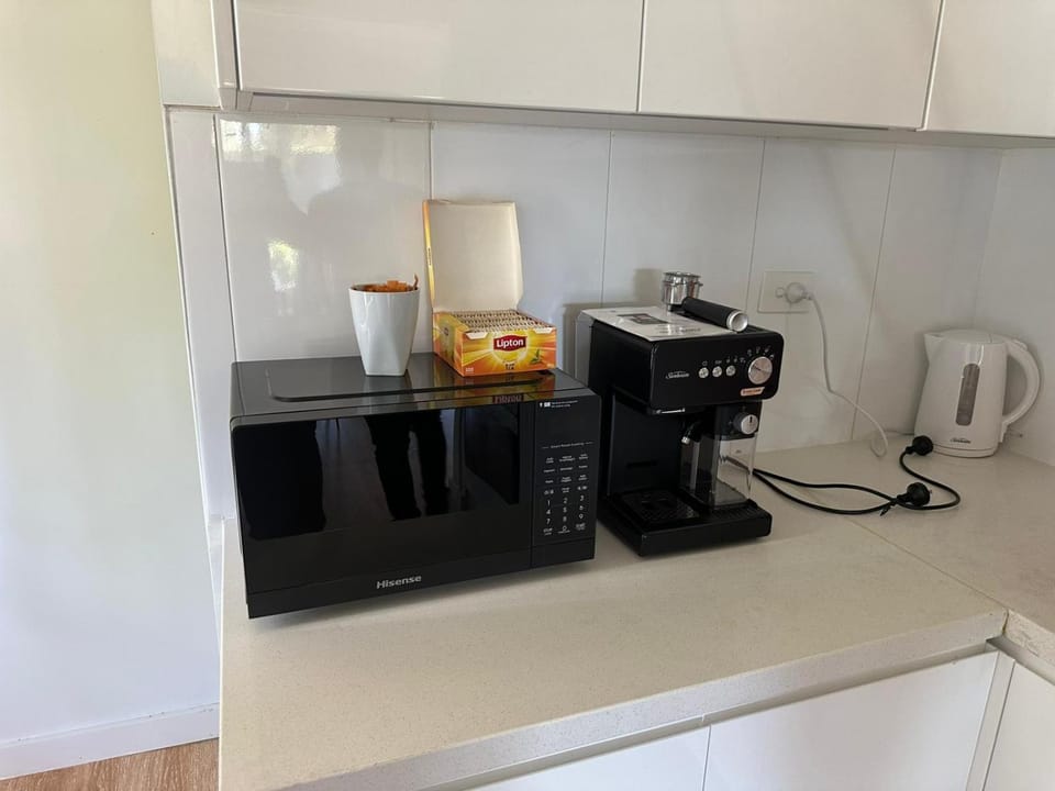 Huge 3Bed House and Backyard & 4 Car Park spaces and Near Parramatta House in Sydney