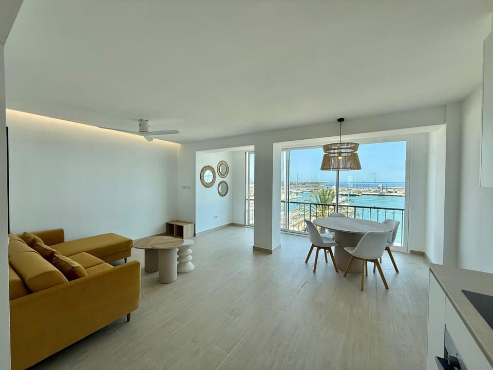 Apartamento en el Puerto con Parking Apartment in Dénia