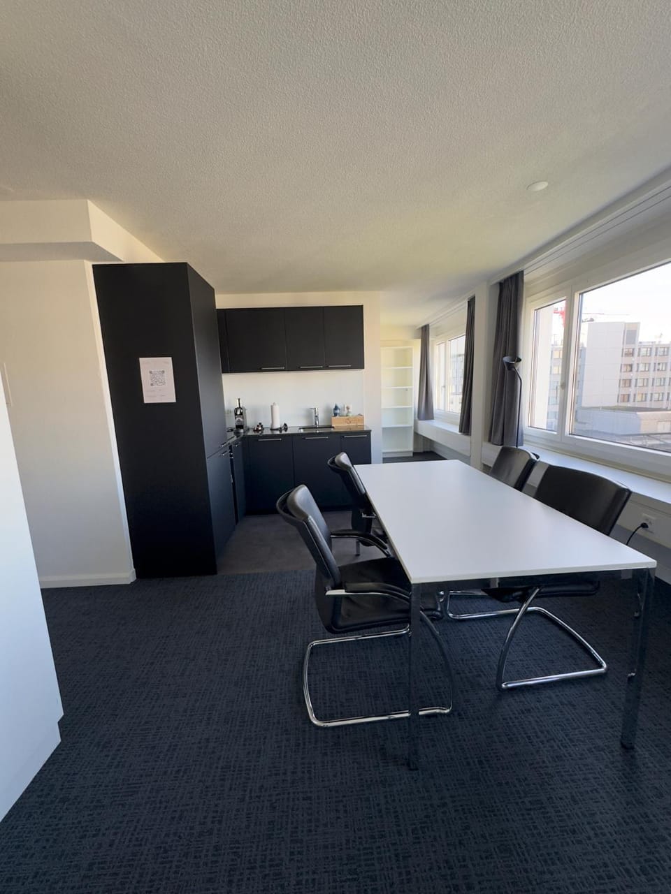 Seating area, Dining area