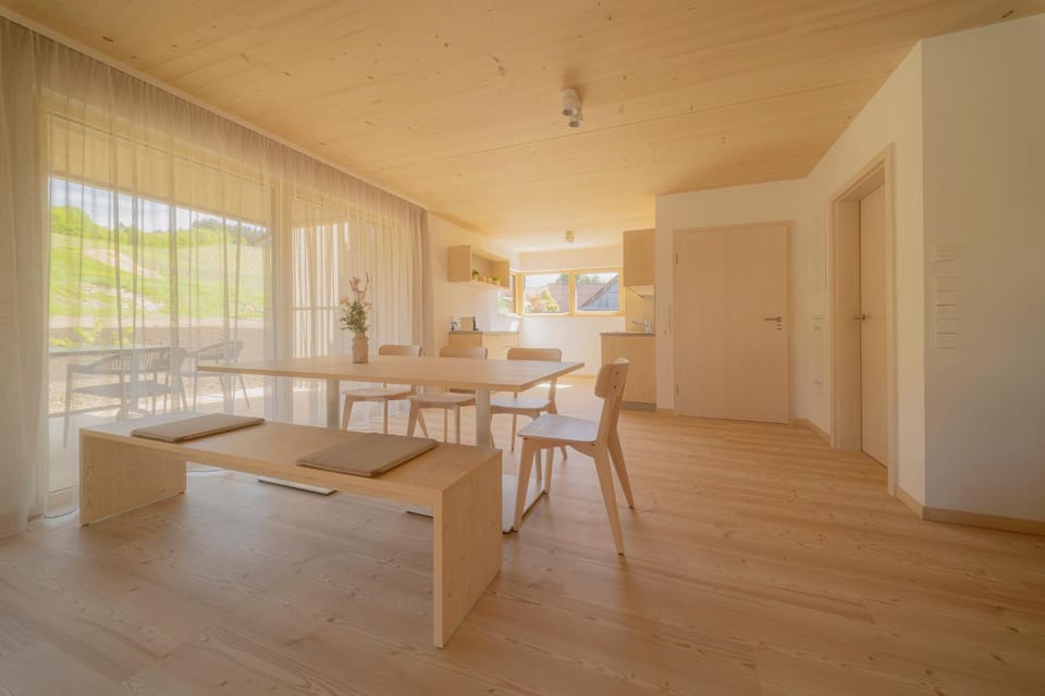 Kitchen or kitchenette, Dining area, Food, kitchen