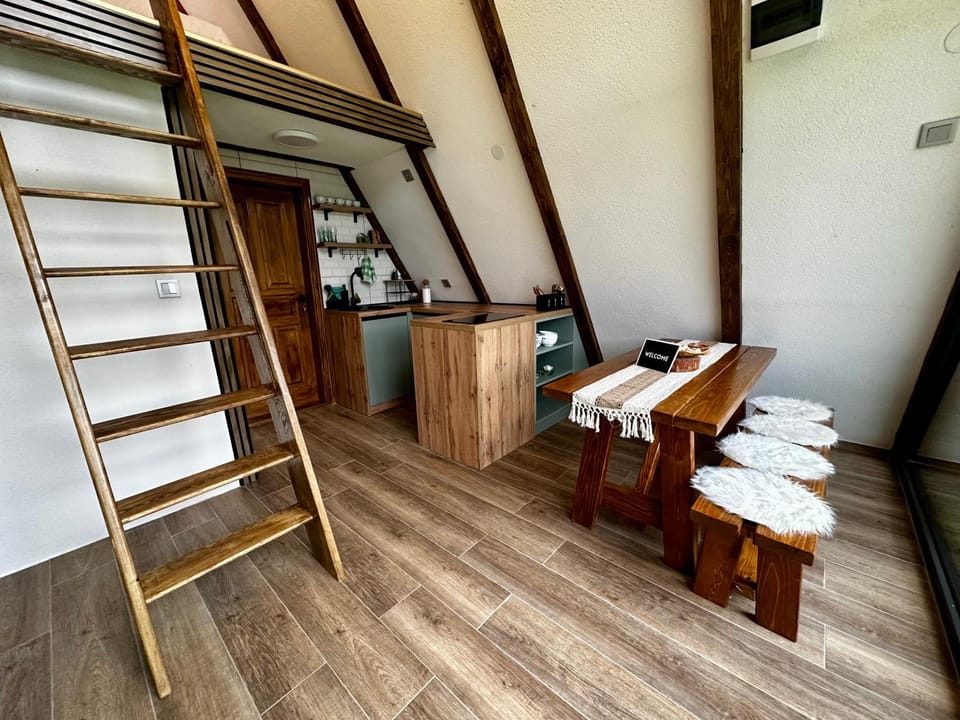 Kitchen or kitchenette, Living room, Seating area