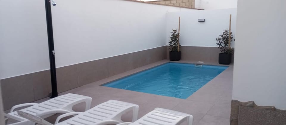 Property building, Swimming pool
