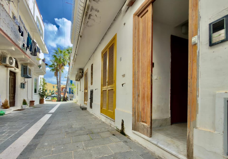 Property building, Day, Neighbourhood, Street view