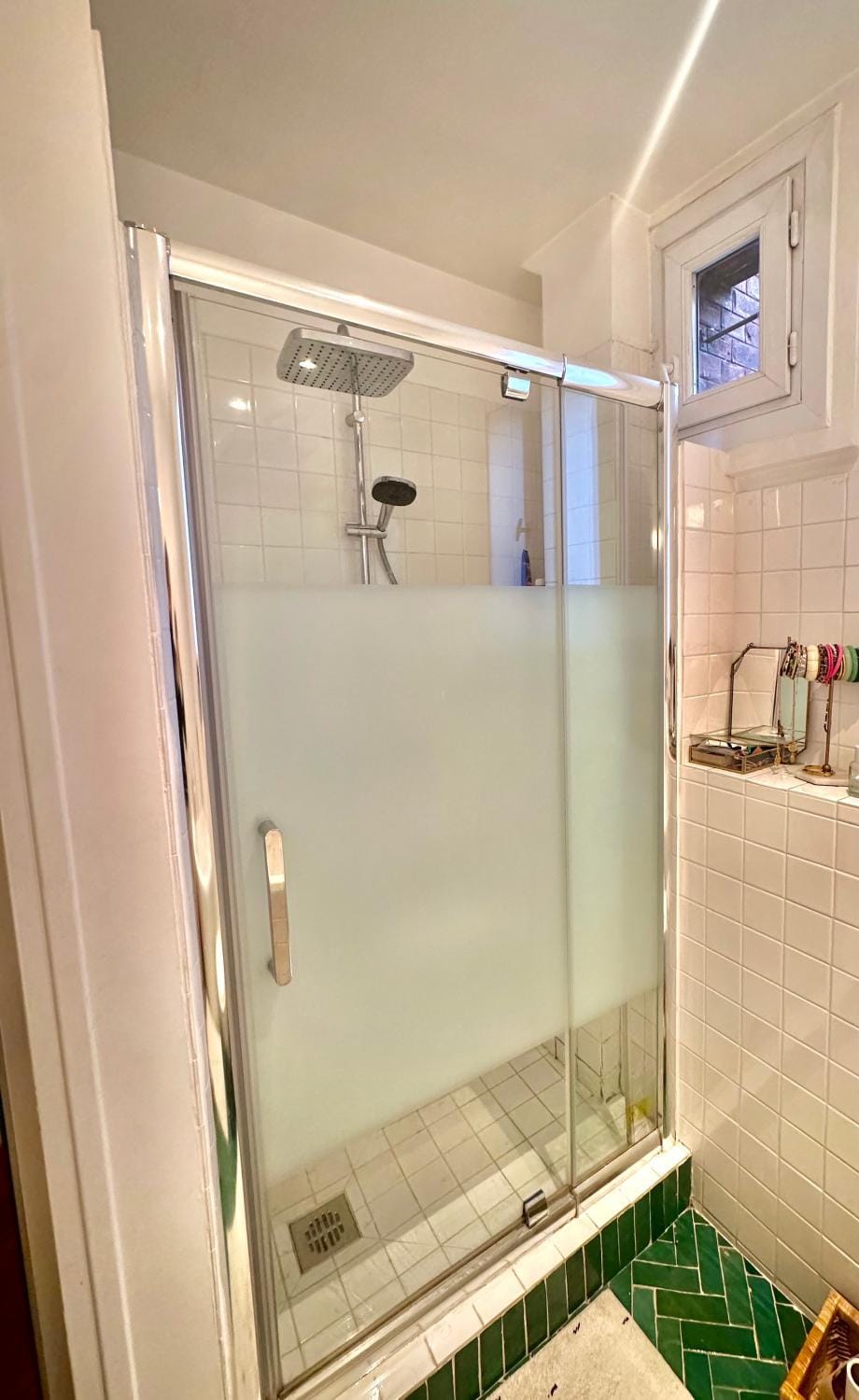 Shower, Bathroom, heating