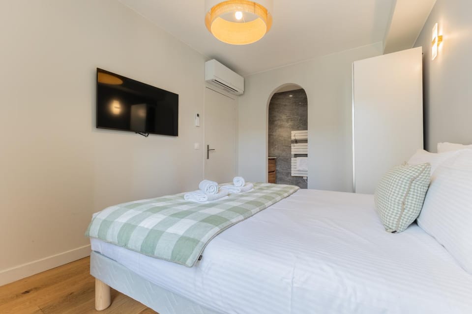 Luxury 3-bedroom apartment in hyper centre air con lift Apartment in Bordeaux