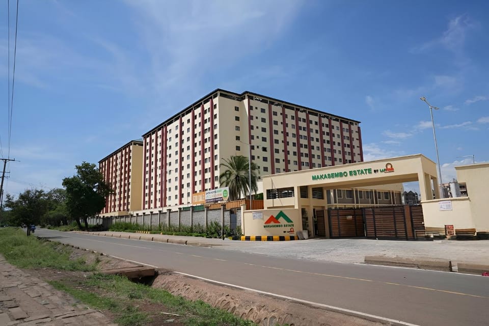 Property building, Day, Neighbourhood, Street view