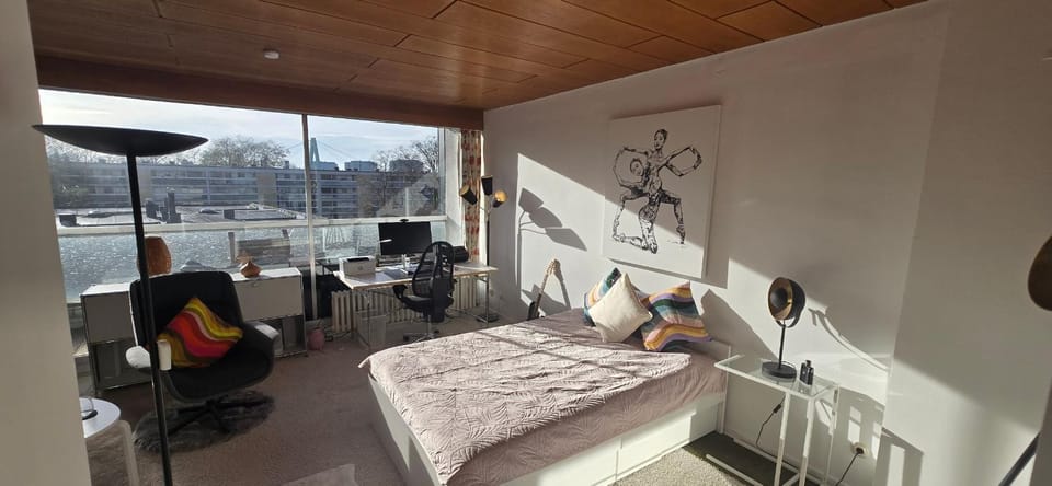 Bed, Photo of the whole room