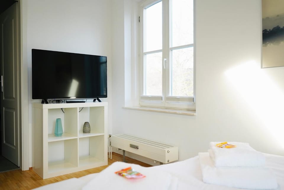 TV and multimedia, Photo of the whole room