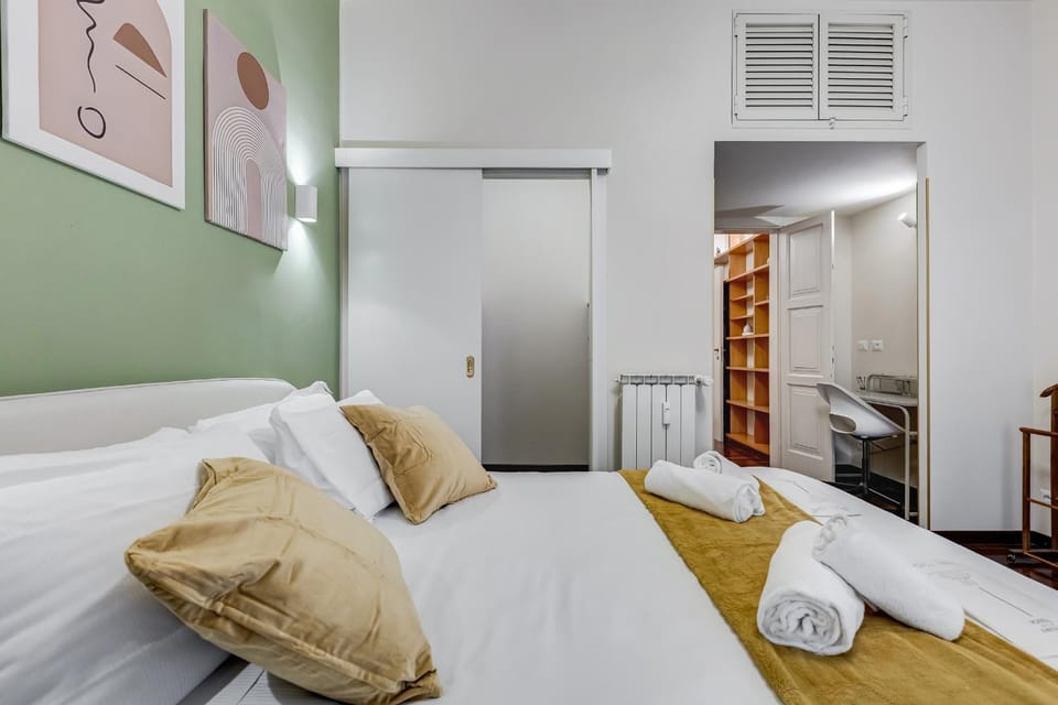 Bedroom, wardrobe