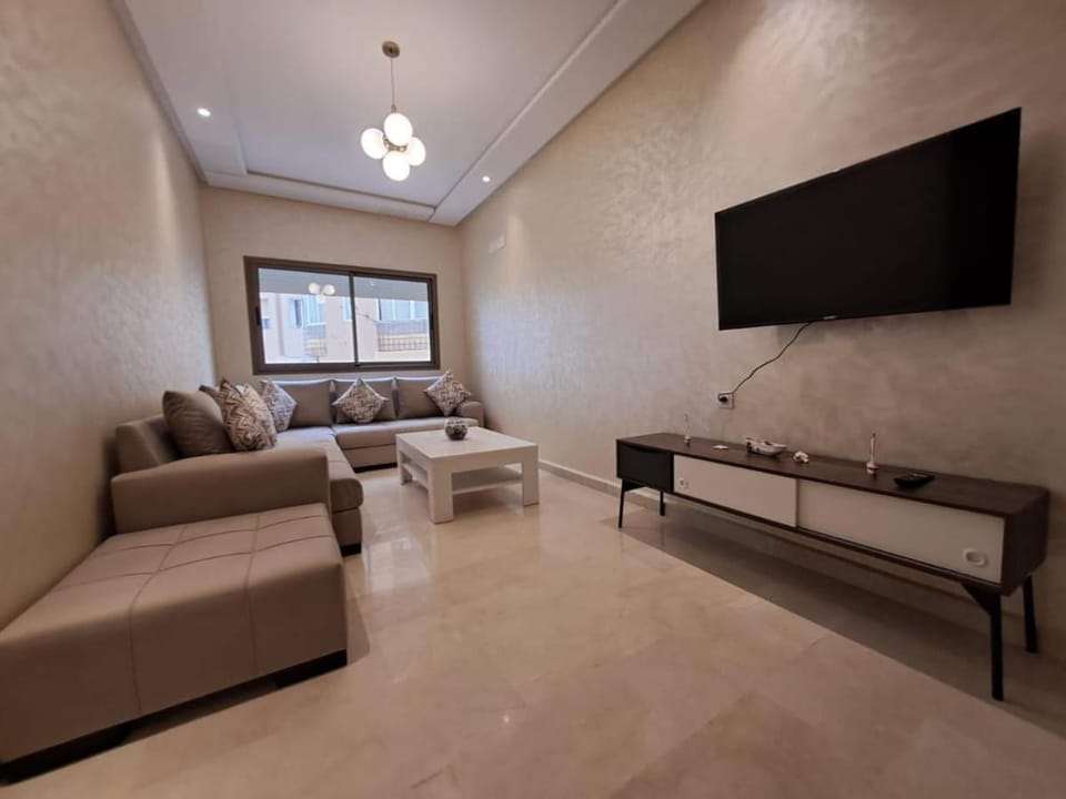 Perfect Location! Train Station & Corniche Nearby Apartment in Tangier