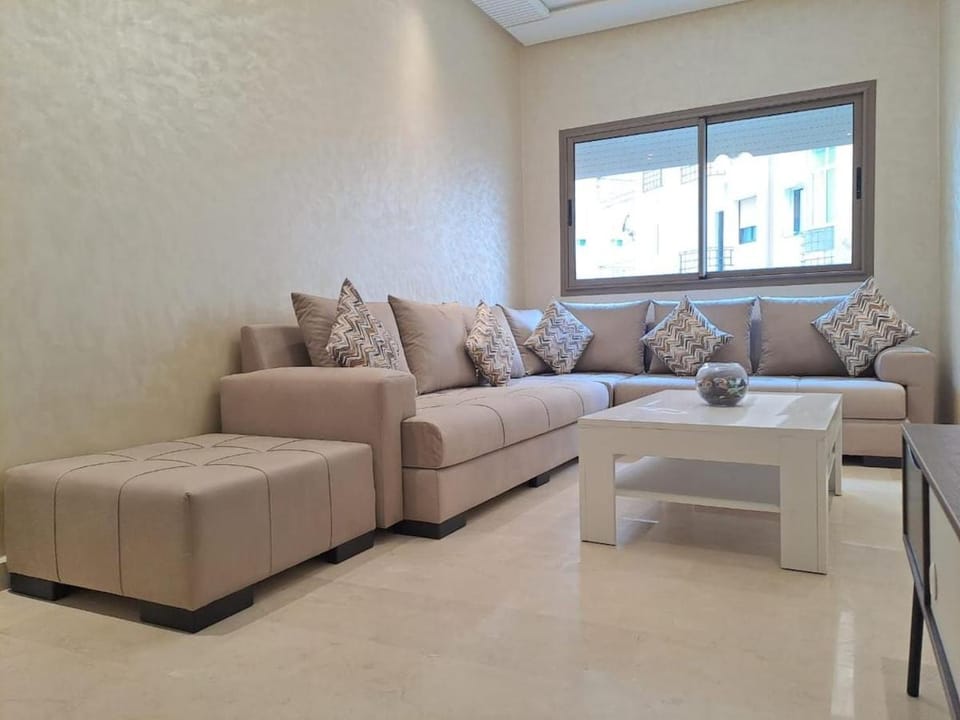 Perfect Location! Train Station & Corniche Nearby Apartment in Tangier