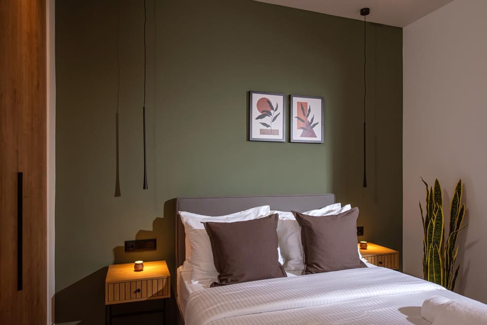 Bed, Decorative detail, Bedroom