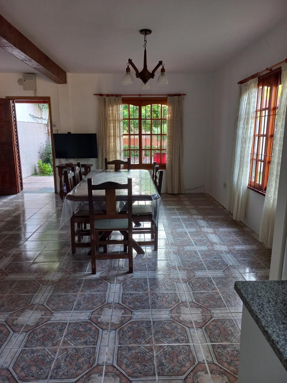 TV and multimedia, Living room, Dining area