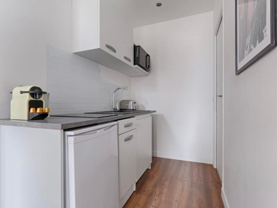 UrbanFlat 210 - Beautiful Studio in the center of Paris Apartment in Paris