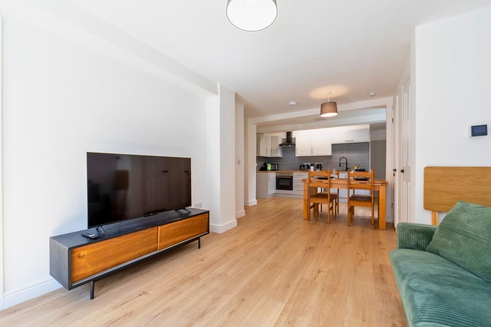 TV and multimedia, Seating area