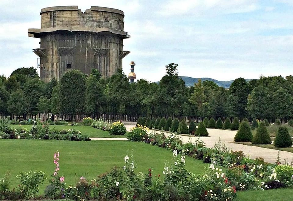 Nearby landmark, Garden