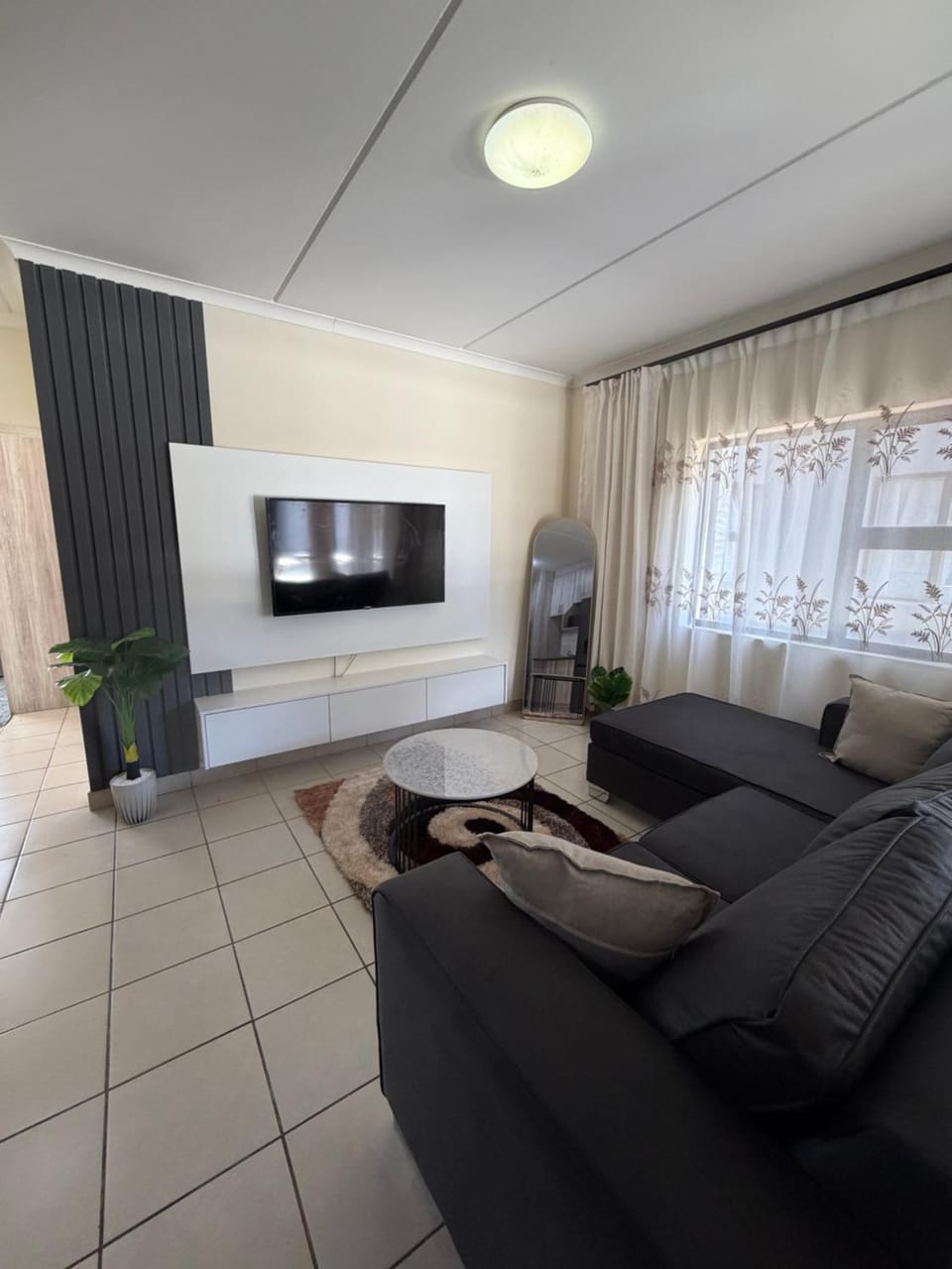 Your easy stay OR Tambo Apartment in Gauteng
