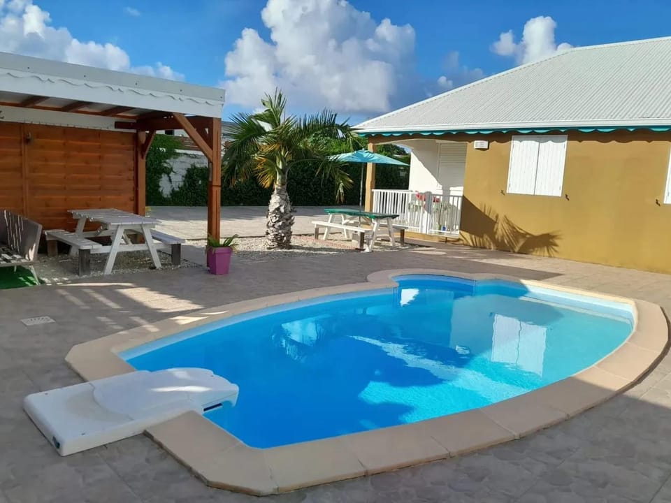 Bel appartement à Saint-François avec piscine 70 m², 4 personnes Apartment in Grande-Terre, Guadeloupe
