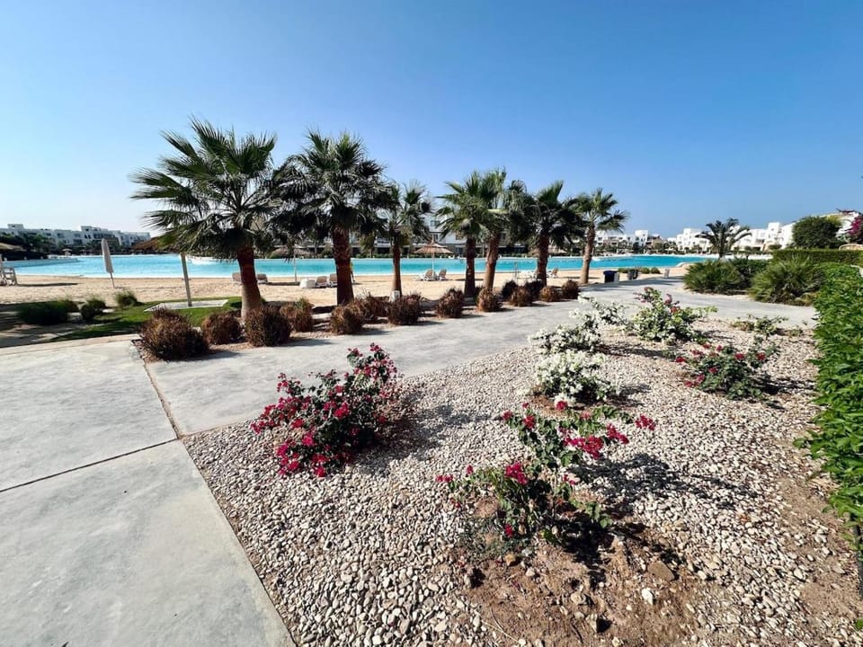 Comfortable 3BR Apartment in Swan Lake I El Gouna Ground Floor, Garden, Terrace & Lagoon Access Apartment in Hurghada
