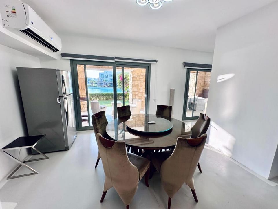 Comfortable 3BR Apartment in Swan Lake I El Gouna Ground Floor, Garden, Terrace & Lagoon Access Apartment in Hurghada