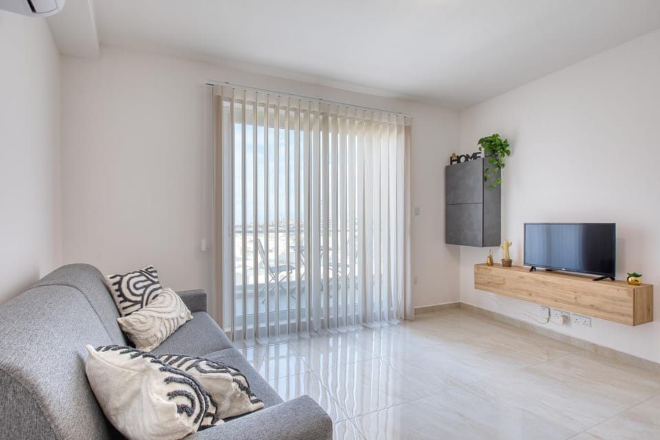 Stylish & Modern 1-Bedroom Apartment in Gżira by SF Homes Apartment in Malta