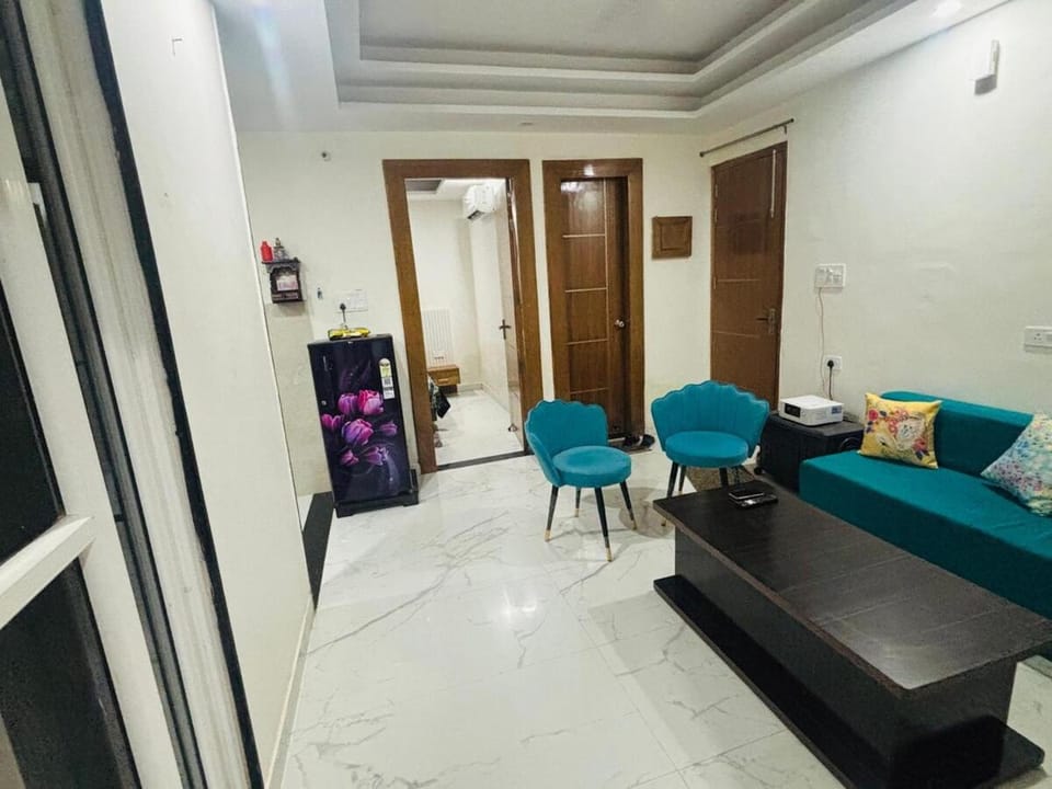 Ganga river 2 Bhk by The Nirvanaa blues Apartment in Rishikesh