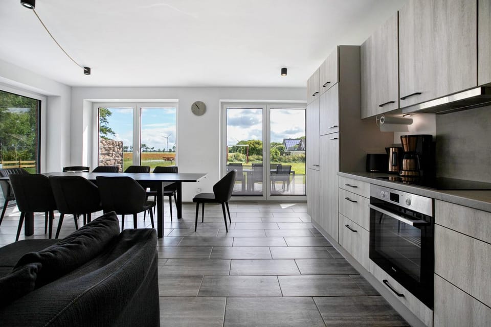 Property building, Kitchen or kitchenette, Living room