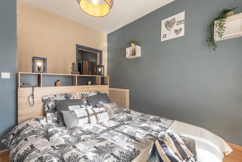 Living room, Bedroom