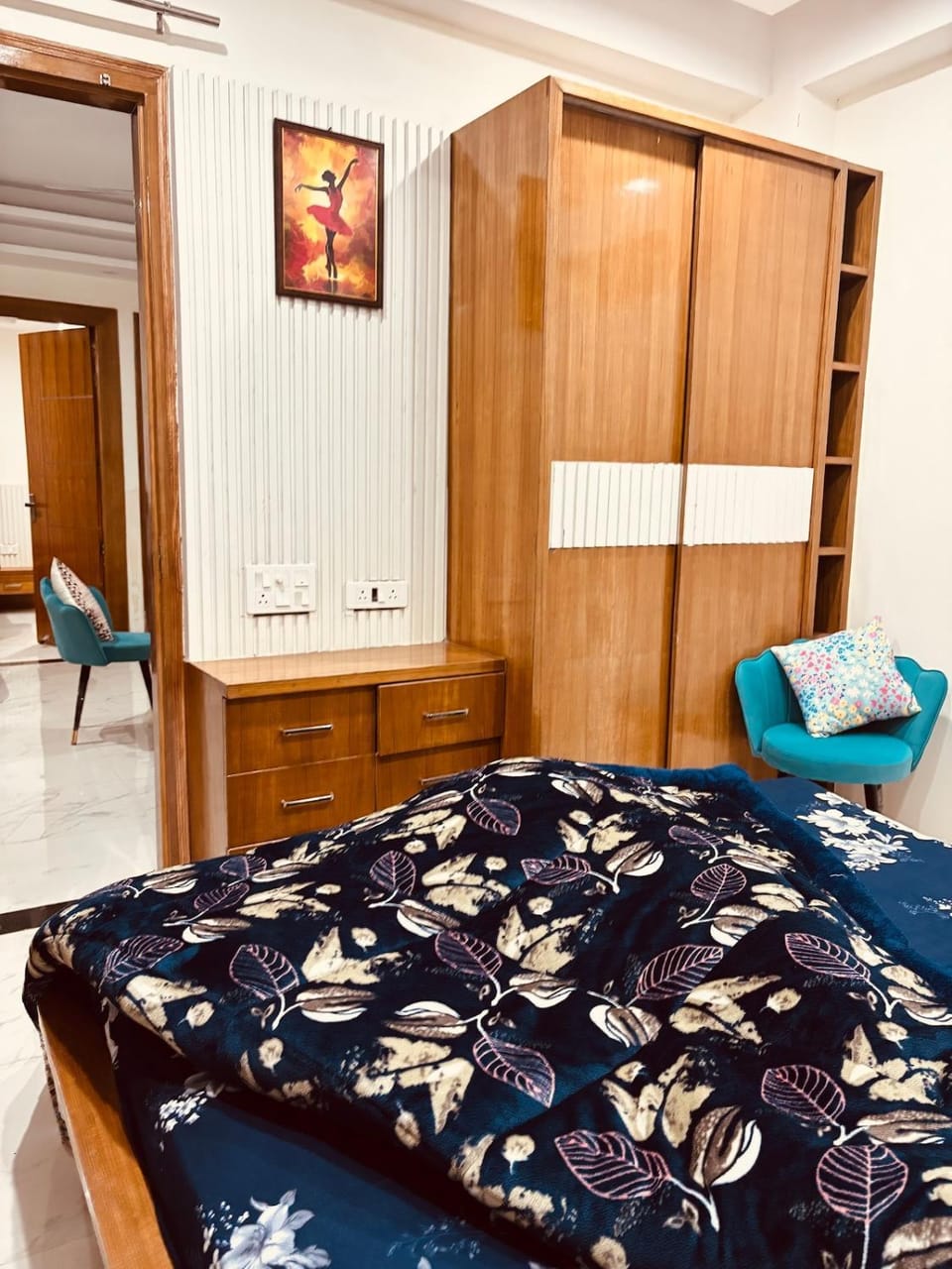 Ganga River cozy stay by The Nirvanaa blues Apartment in Rishikesh