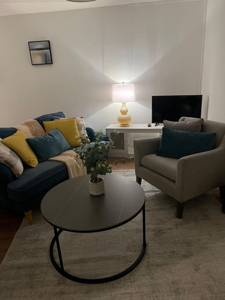 Communal lounge/ TV room, TV and multimedia, Seating area, Evening entertainment