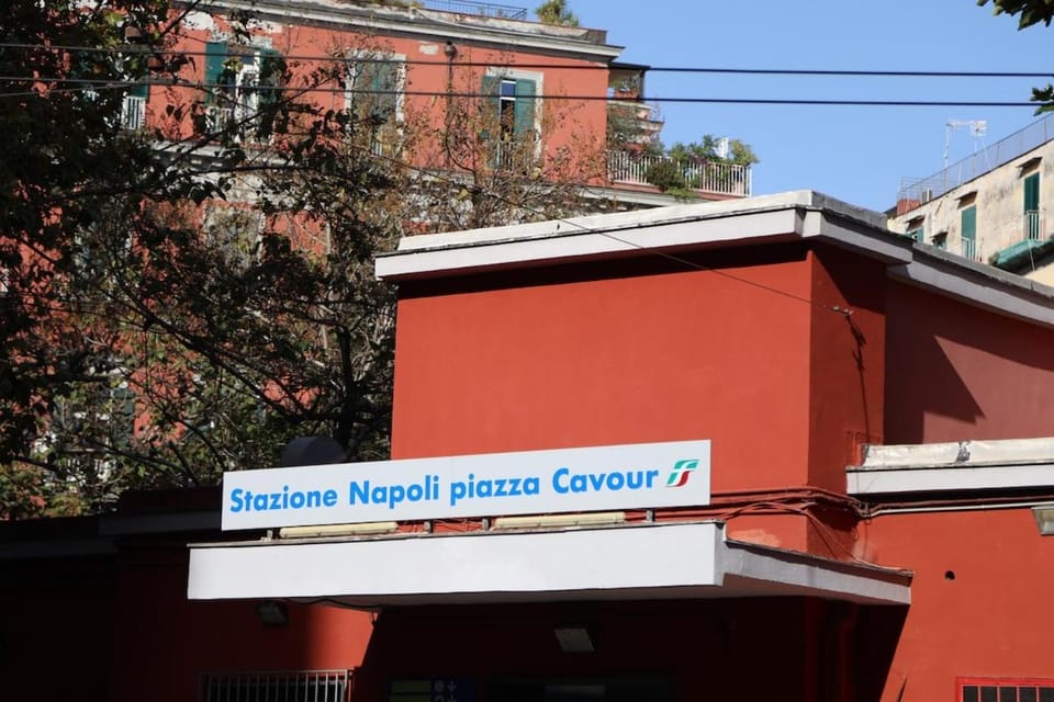La Kikka house near Cavour station Apartment in Naples