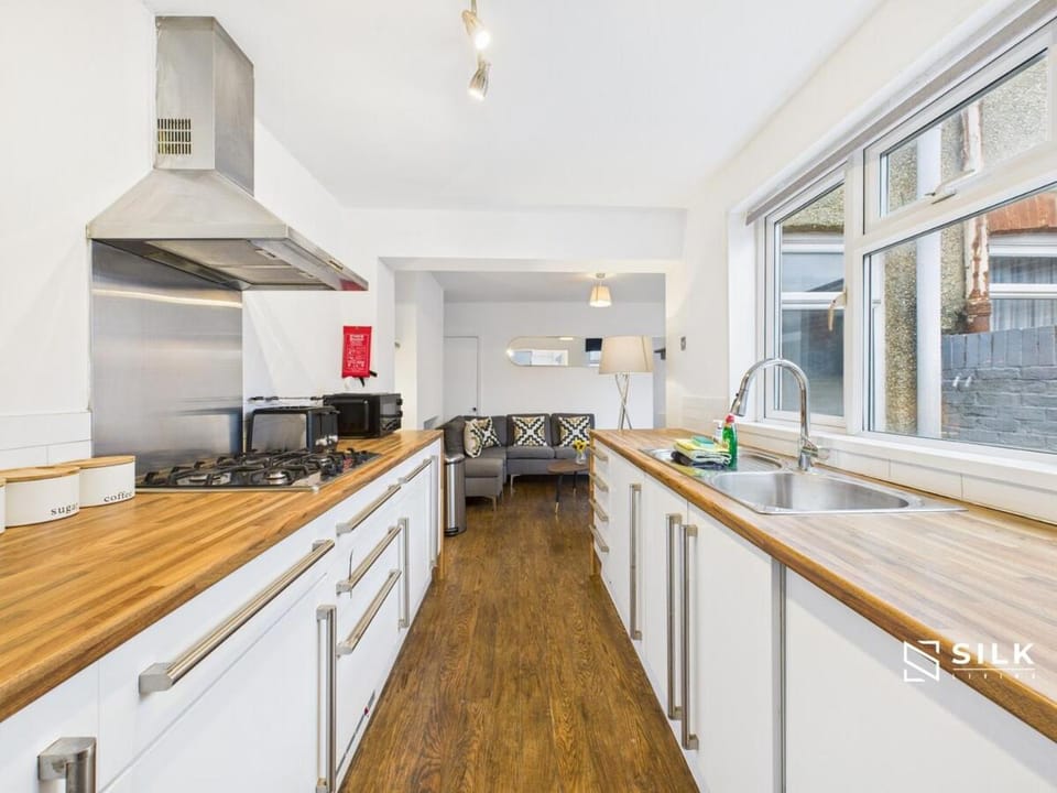 3Bd house-home from home-perfect for working away House in Gosport