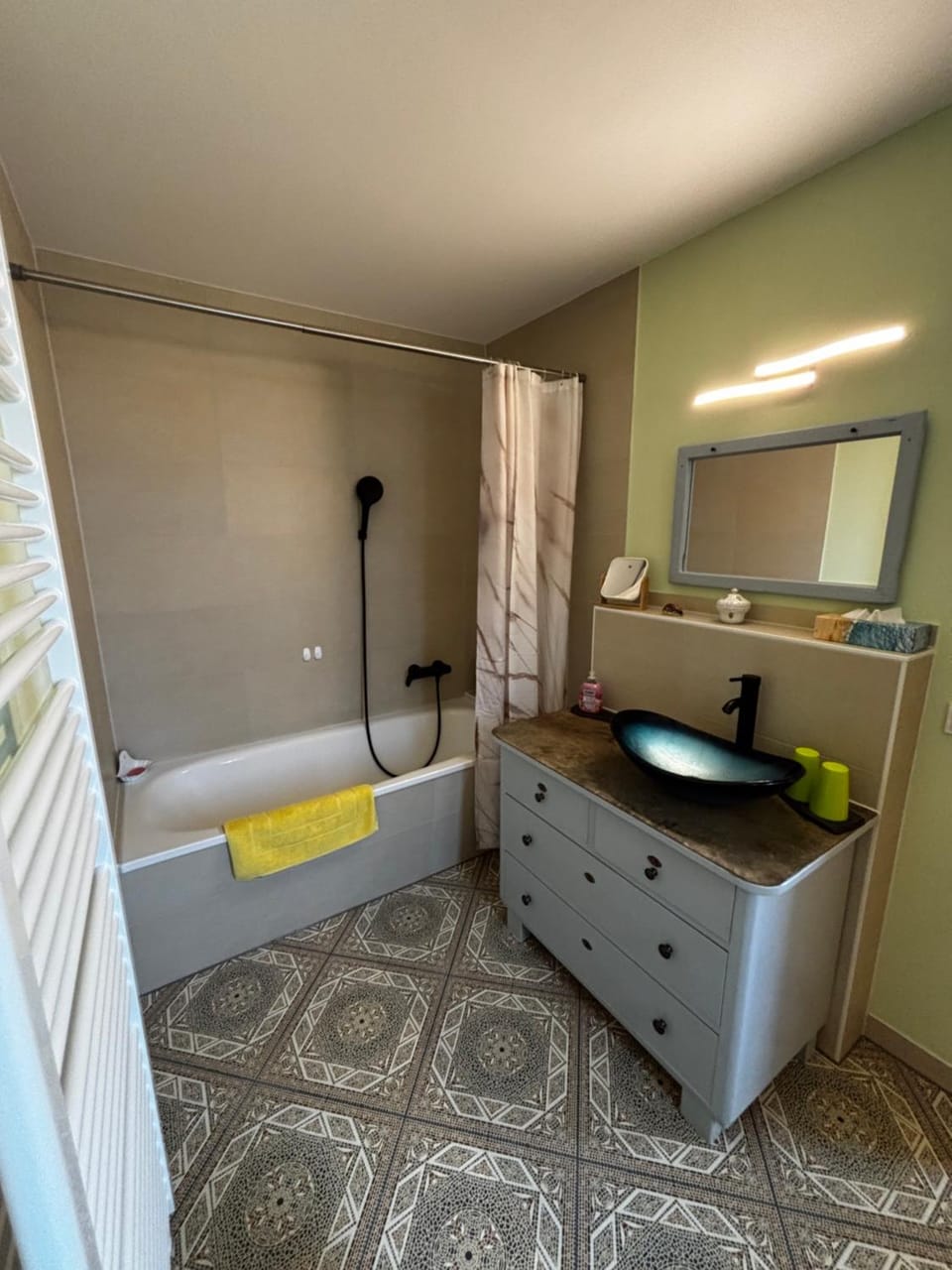 Bathroom, Bath