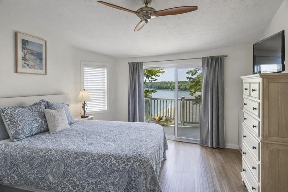 WP Top Floor Getaway Apartment in Fraser