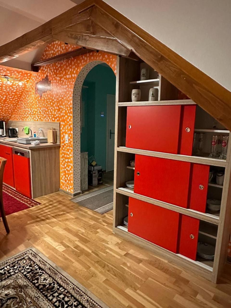 Kitchen or kitchenette, oven, pet friendly, stove