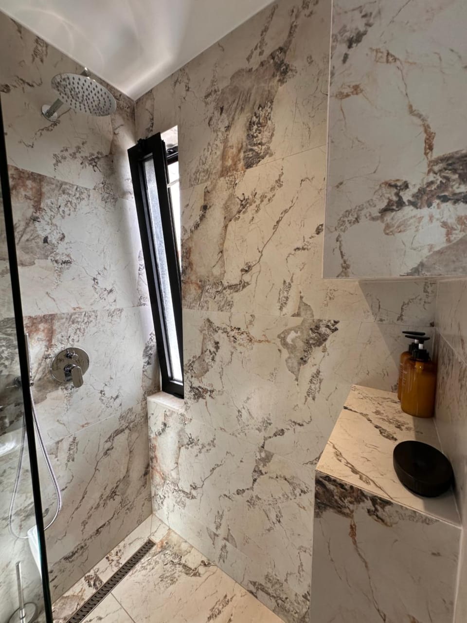 Matisse No27 - City Center Studio Apartment Apartment in Tirana