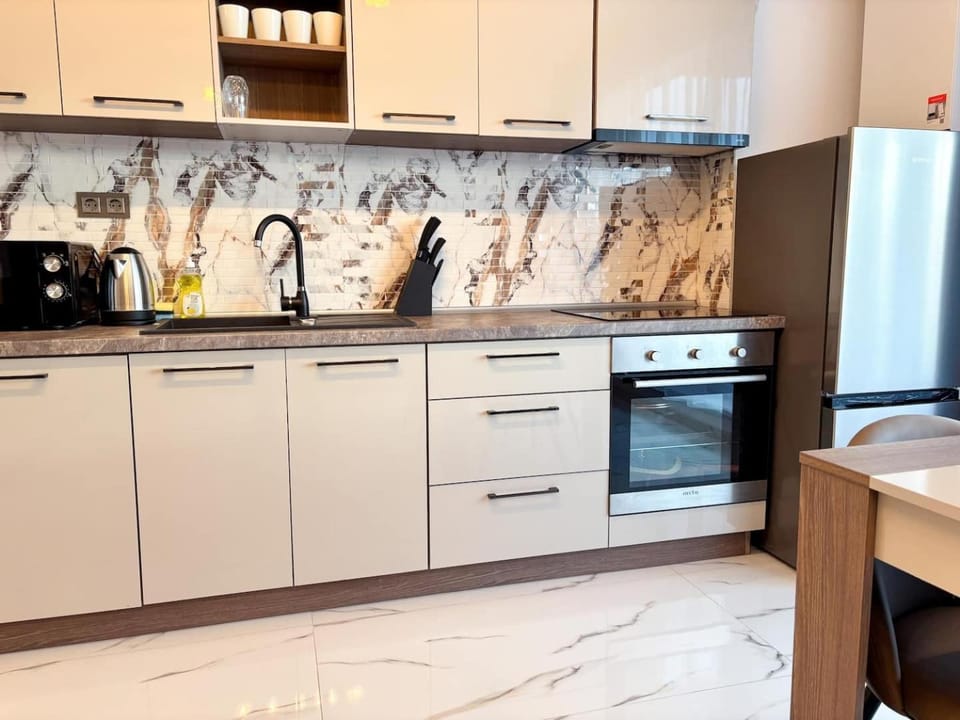 Tamy Airport Apartment - Parking, Kingsize Bed Apartment in Cluj-Napoca