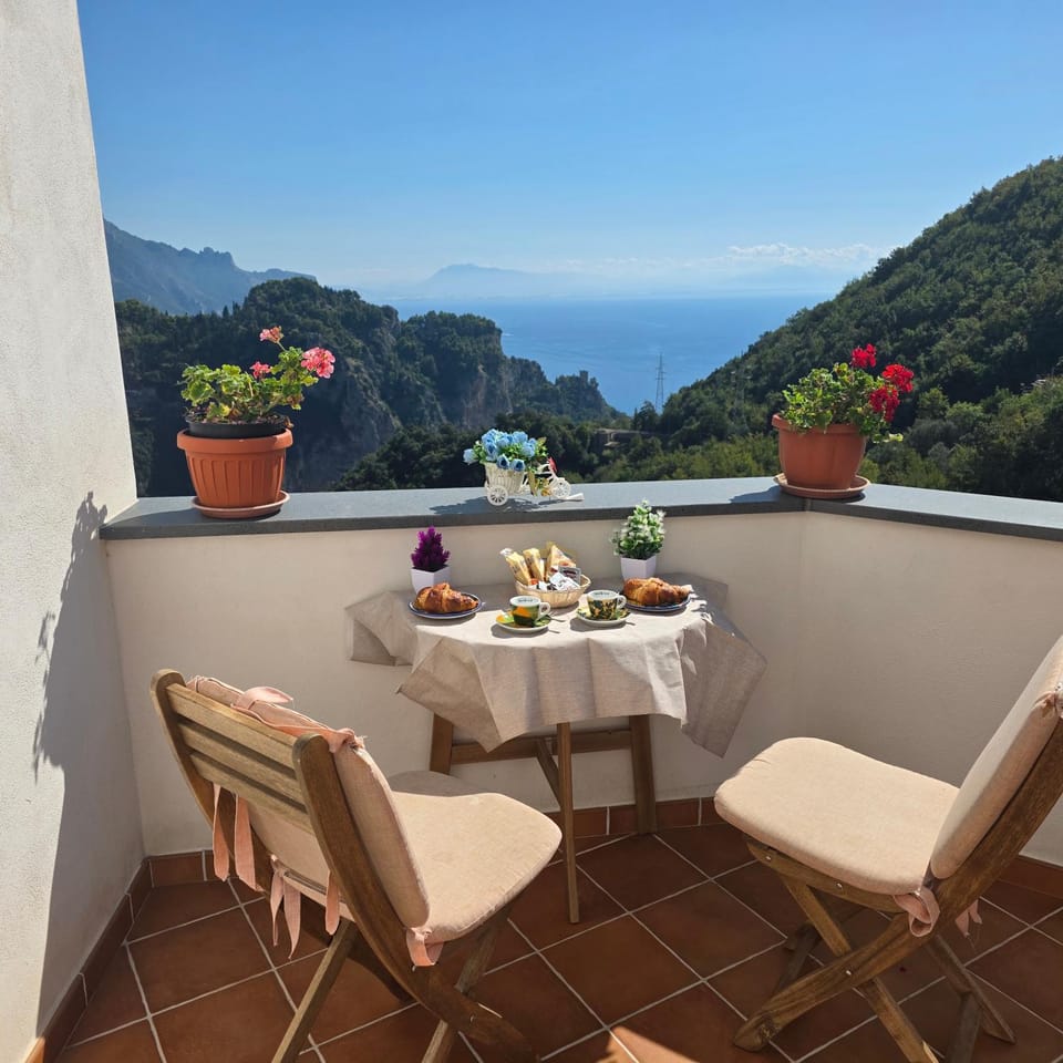 Property building, Balcony/Terrace