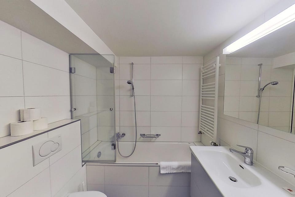 Awesome 2BR flat near lake and city center - SF16 Apartment in Zurich City