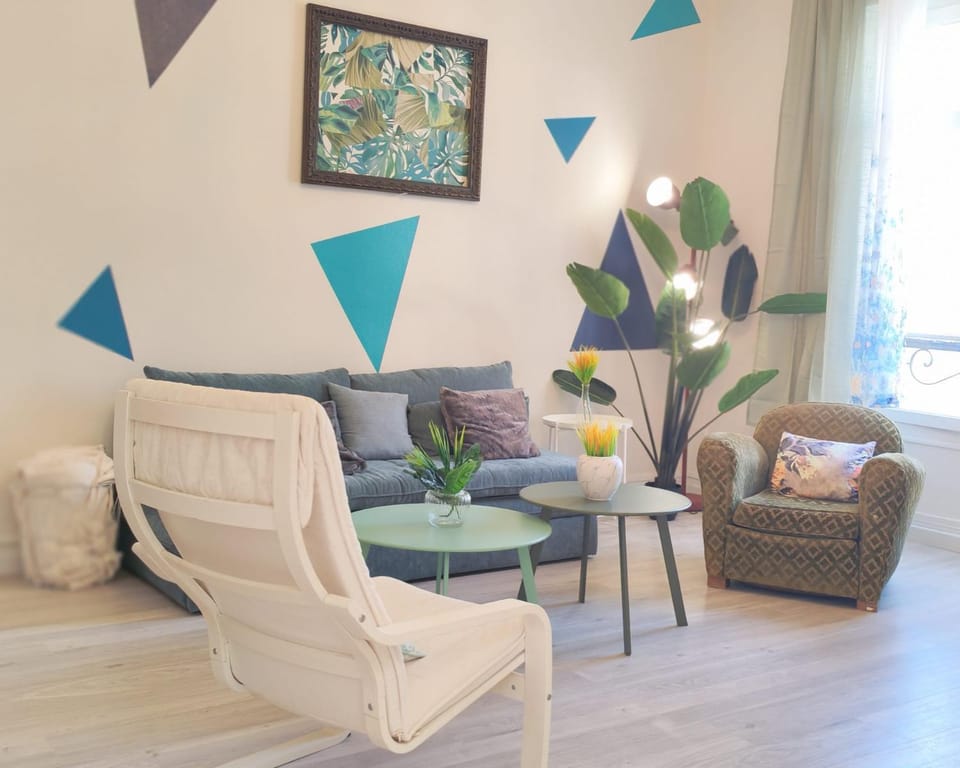 Cosy Jade - Quartier Vivant du Chateau - Parking souterrain Apartment in Pau