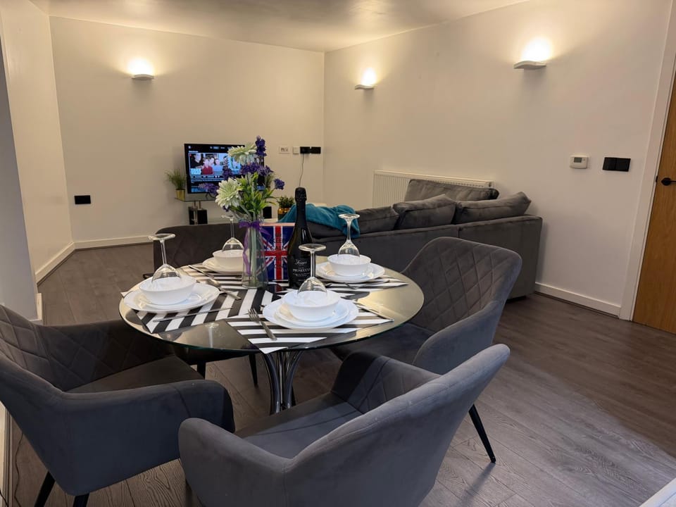TV and multimedia, Dining area